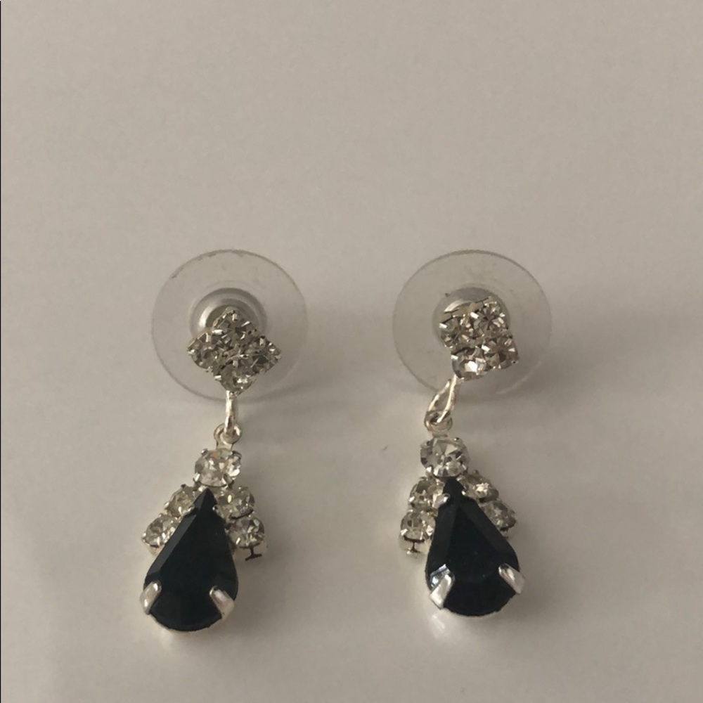 Black teardrop earrings